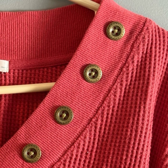 Seven7 Women's Sz L Long Sleeve Soft Waffle V-Neck Cotton Blend Rust/Salmon Top - Picture 4 of 5